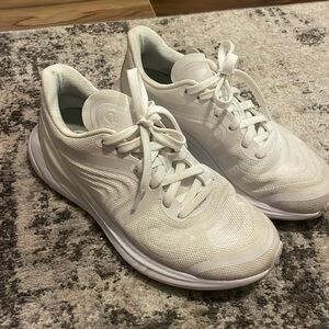 Lululemon Blissfeel 2 Running Shoe - Size 8.5
